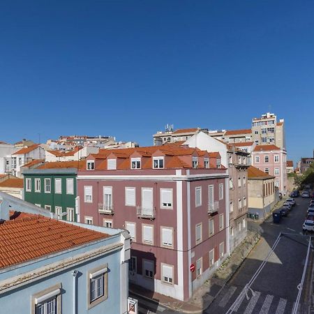 Classic Topfloor Apartment By Lovelystay Lisboa Exterior foto
