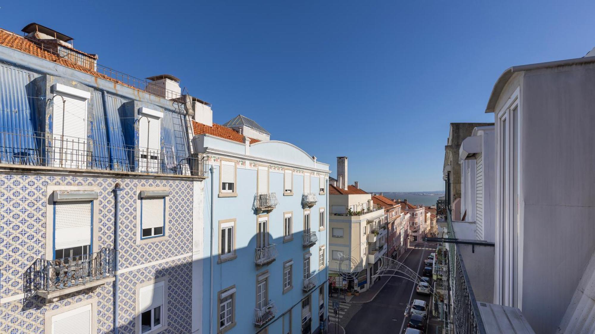 Classic Topfloor Apartment By Lovelystay Lisboa Exterior foto