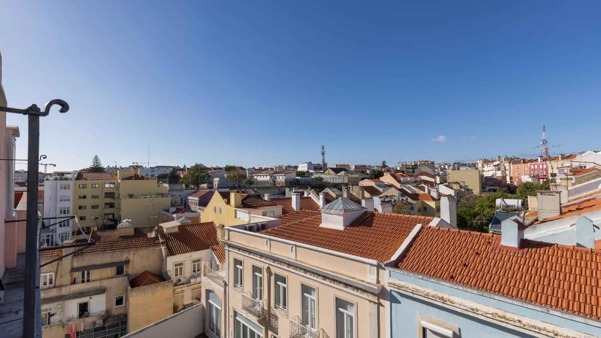 Classic Topfloor Apartment By Lovelystay Lisboa Exterior foto