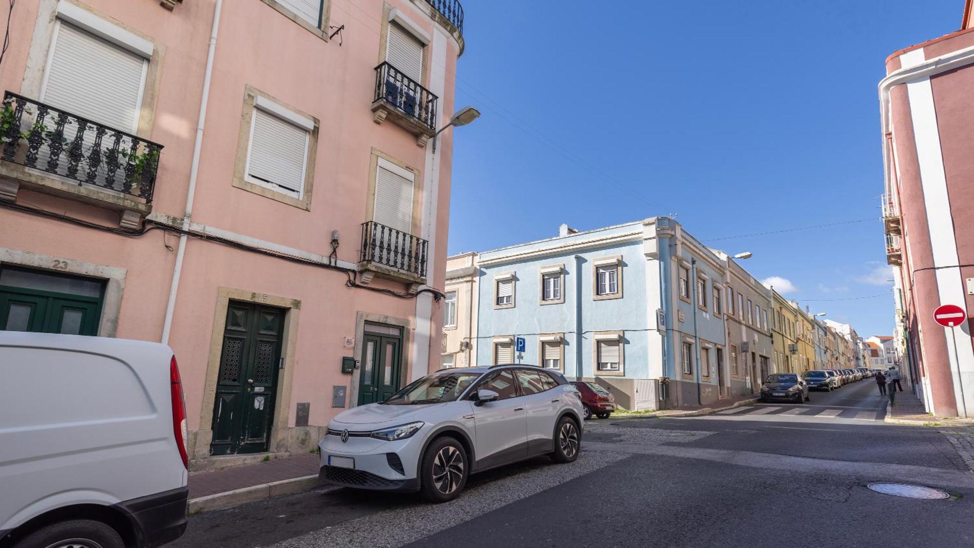 Classic Topfloor Apartment By Lovelystay Lisboa Exterior foto