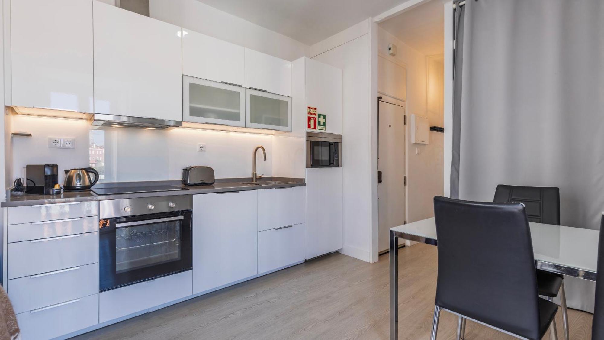 Classic Topfloor Apartment By Lovelystay Lisboa Exterior foto