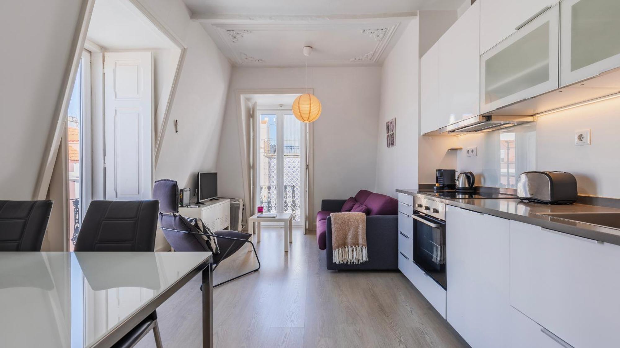 Classic Topfloor Apartment By Lovelystay Lisboa Exterior foto