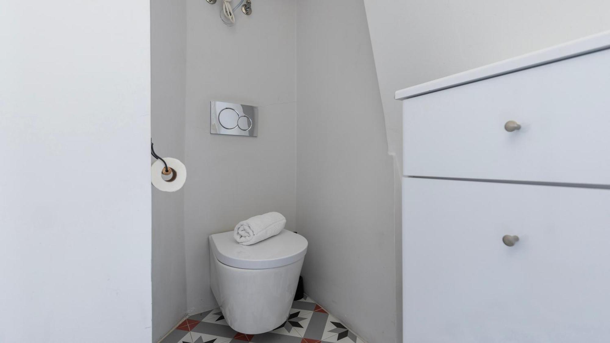 Classic Topfloor Apartment By Lovelystay Lisboa Exterior foto