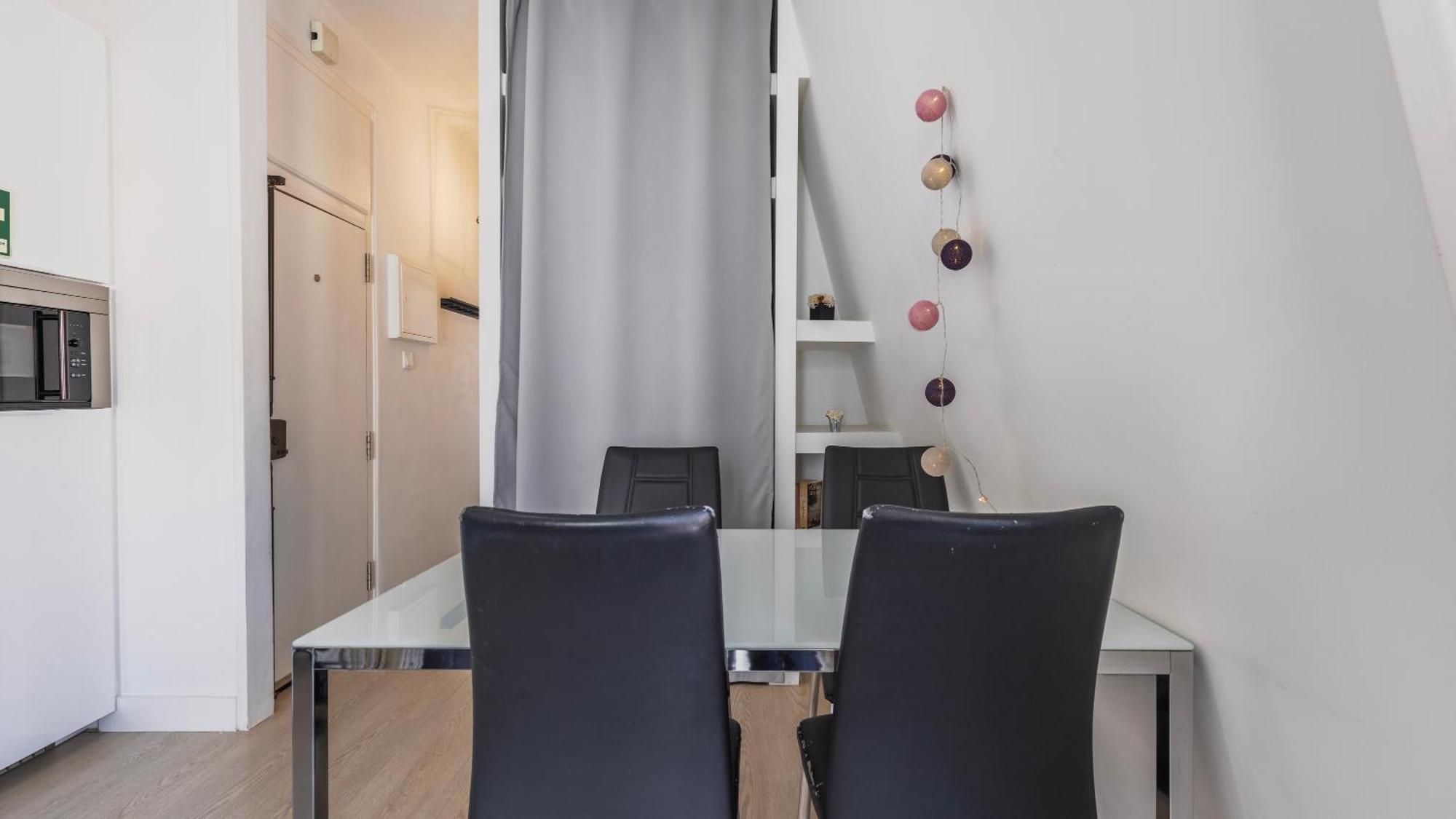 Classic Topfloor Apartment By Lovelystay Lisboa Exterior foto