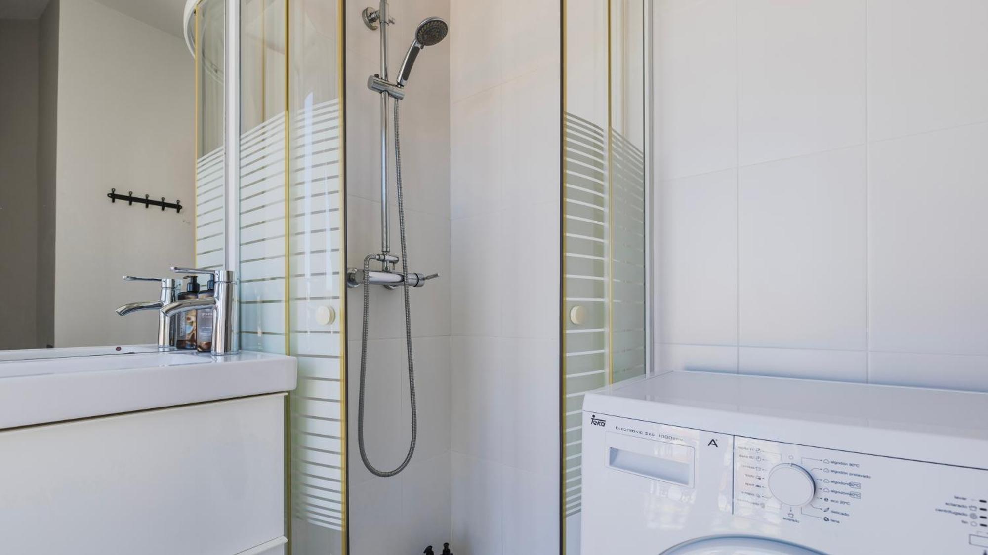 Classic Topfloor Apartment By Lovelystay Lisboa Exterior foto